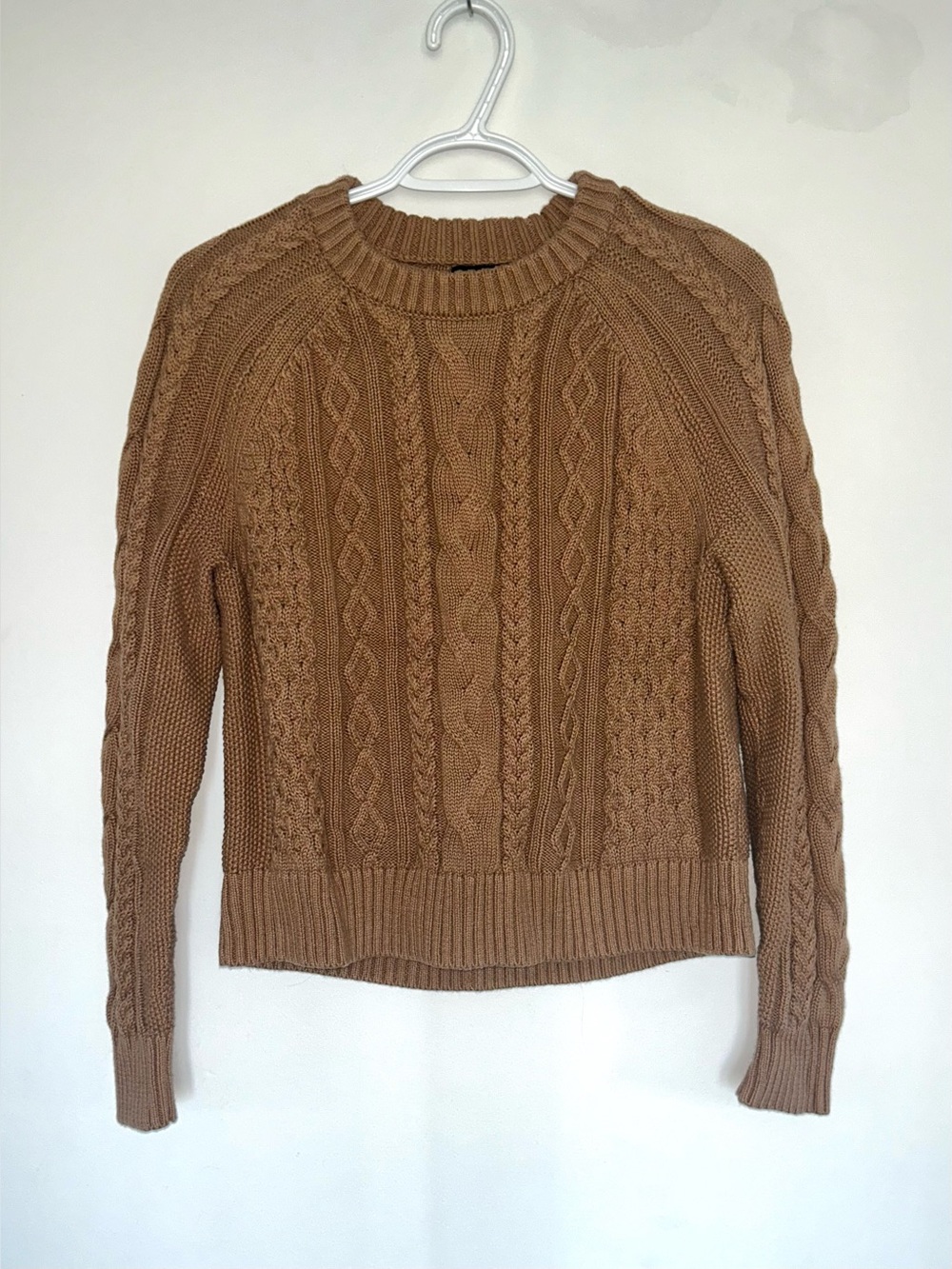 GAP Classic Cable-Knit Tan Sweater Size Small